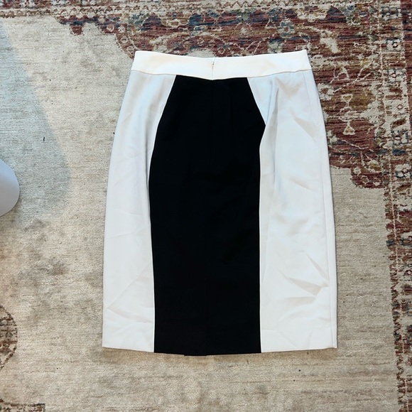 DYLAN GRAY PENCIL SKIRT SIZE 6 TRIED ON NEVER WORE - Picture 2 of 4